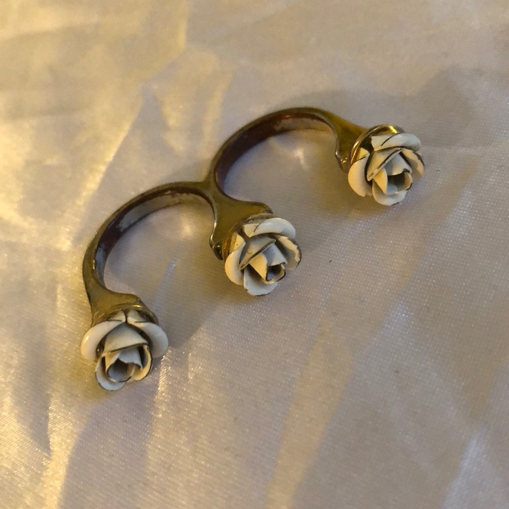 Two-Finger Rose Ring